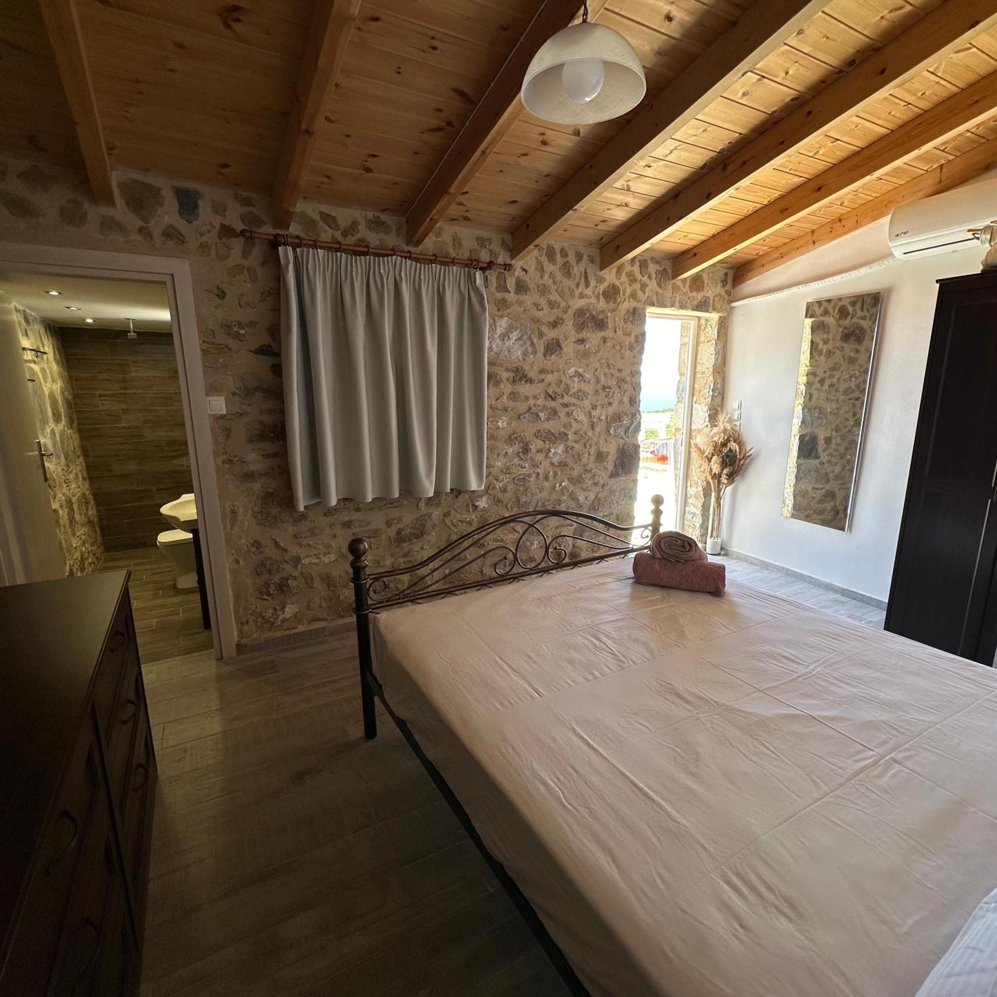 Villa Somatiana- Traditional Stone House , West Mani Thalamai Екстер'єр фото