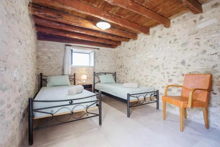 Villa Somatiana- Traditional Stone House , West Mani Thalamai Екстер'єр фото